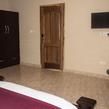 Kislas Luxury Hotel Adenta Dış mekan fotoğraf