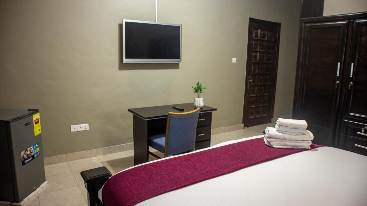 Kislas Luxury Hotel Adenta Dış mekan fotoğraf