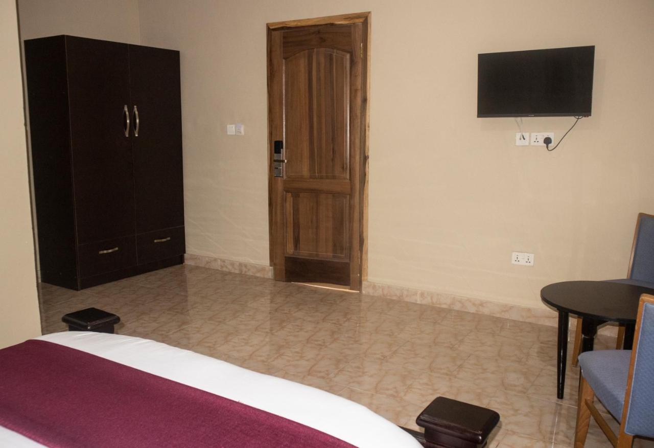 Kislas Luxury Hotel Adenta Dış mekan fotoğraf